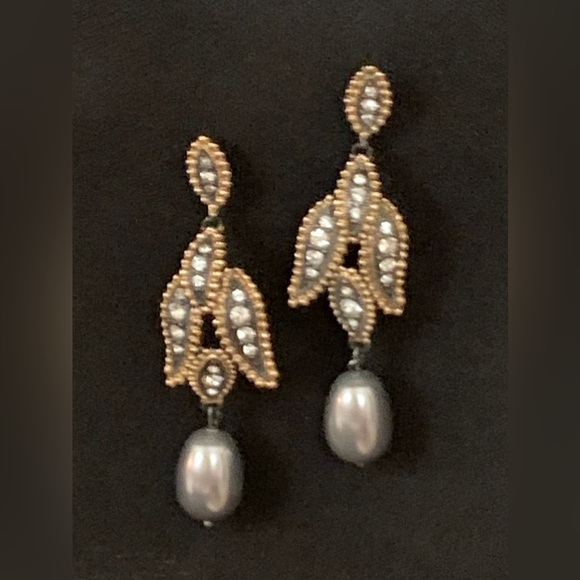 FORMAL EARRINGS SpecialOccasion, Style Duplication of GreyPearl & Pave’ Earrings - Picture 7 of 10